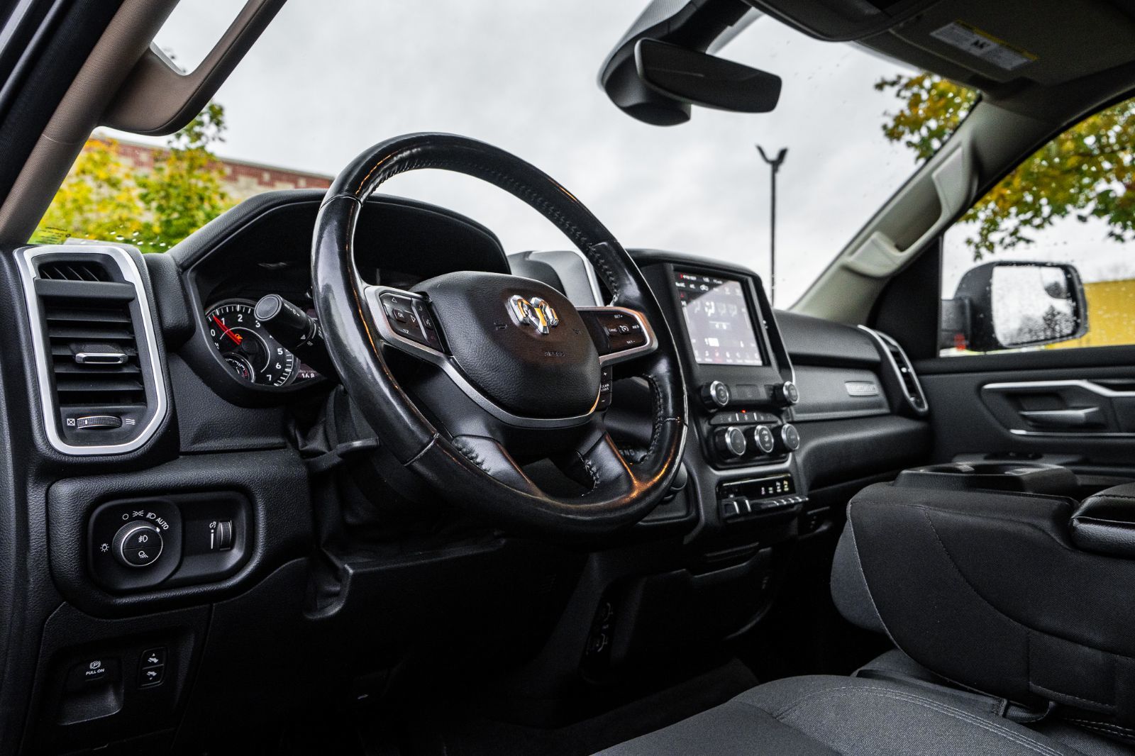 2020 Ram 1500 Big Horn-24