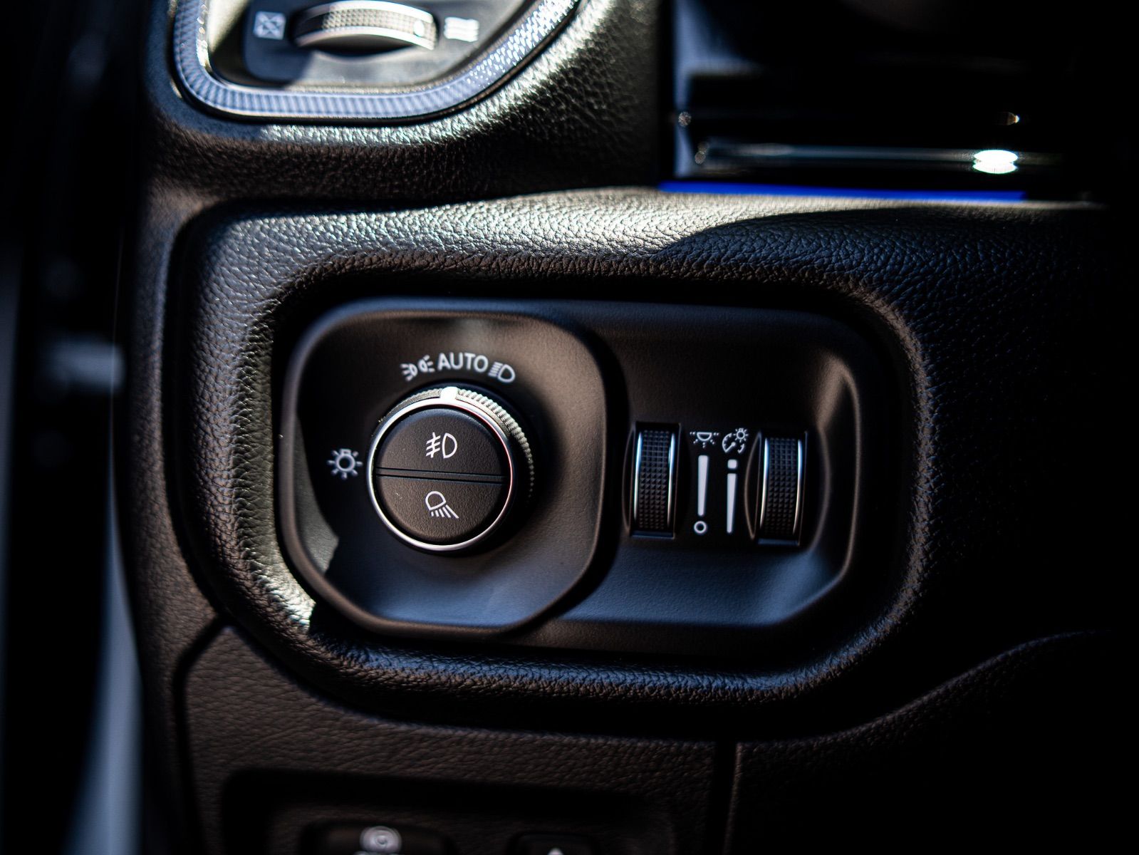 2025 Ram 1500 Sport Crew Cab Short Bed-28
