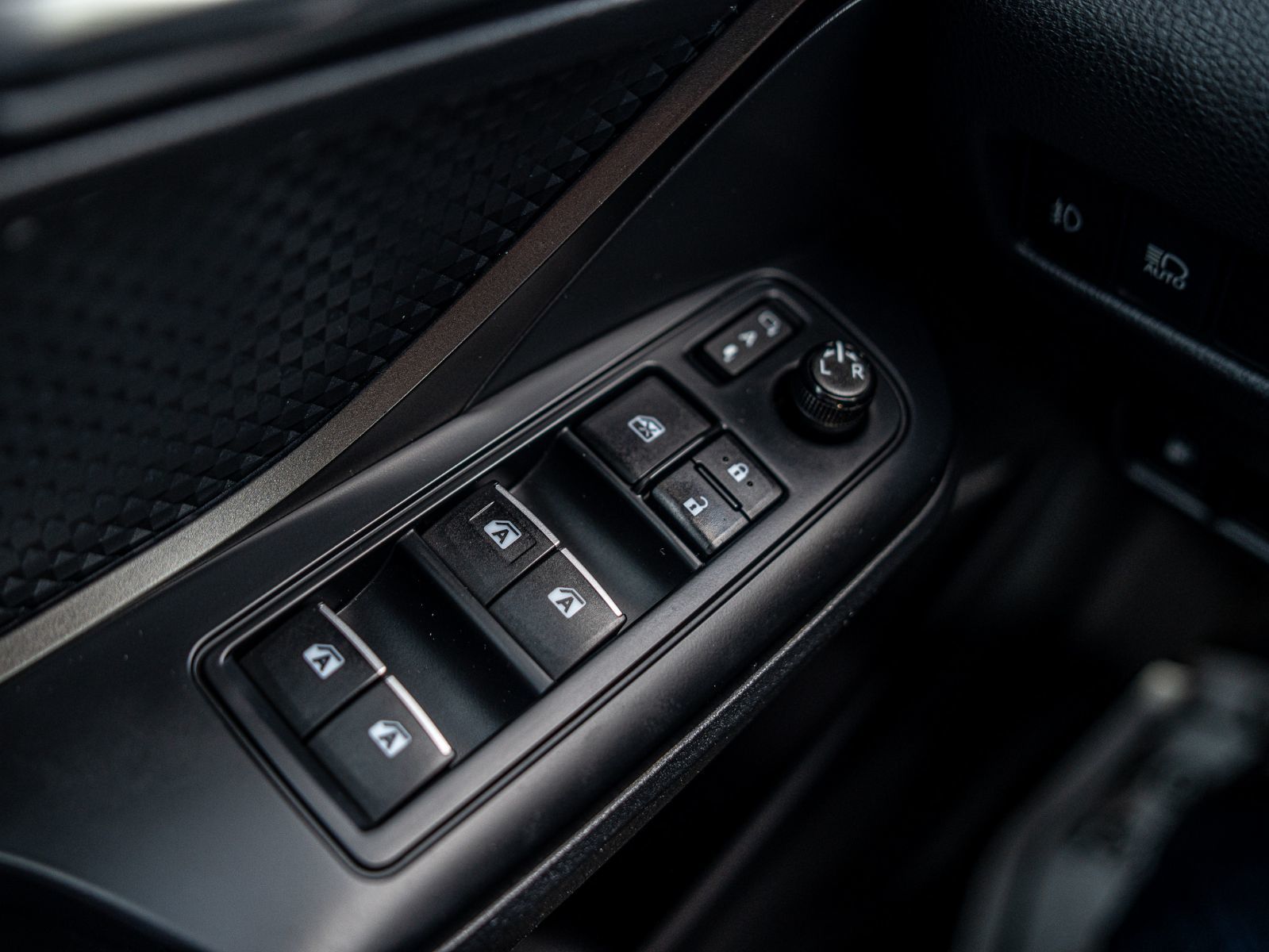 2018 Toyota C-HR XLE-20