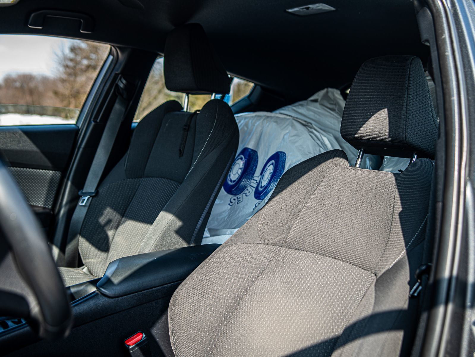 2018 Toyota C-HR XLE-23