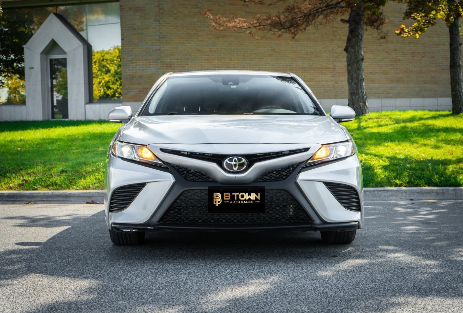 2020 Toyota Camry SE-1