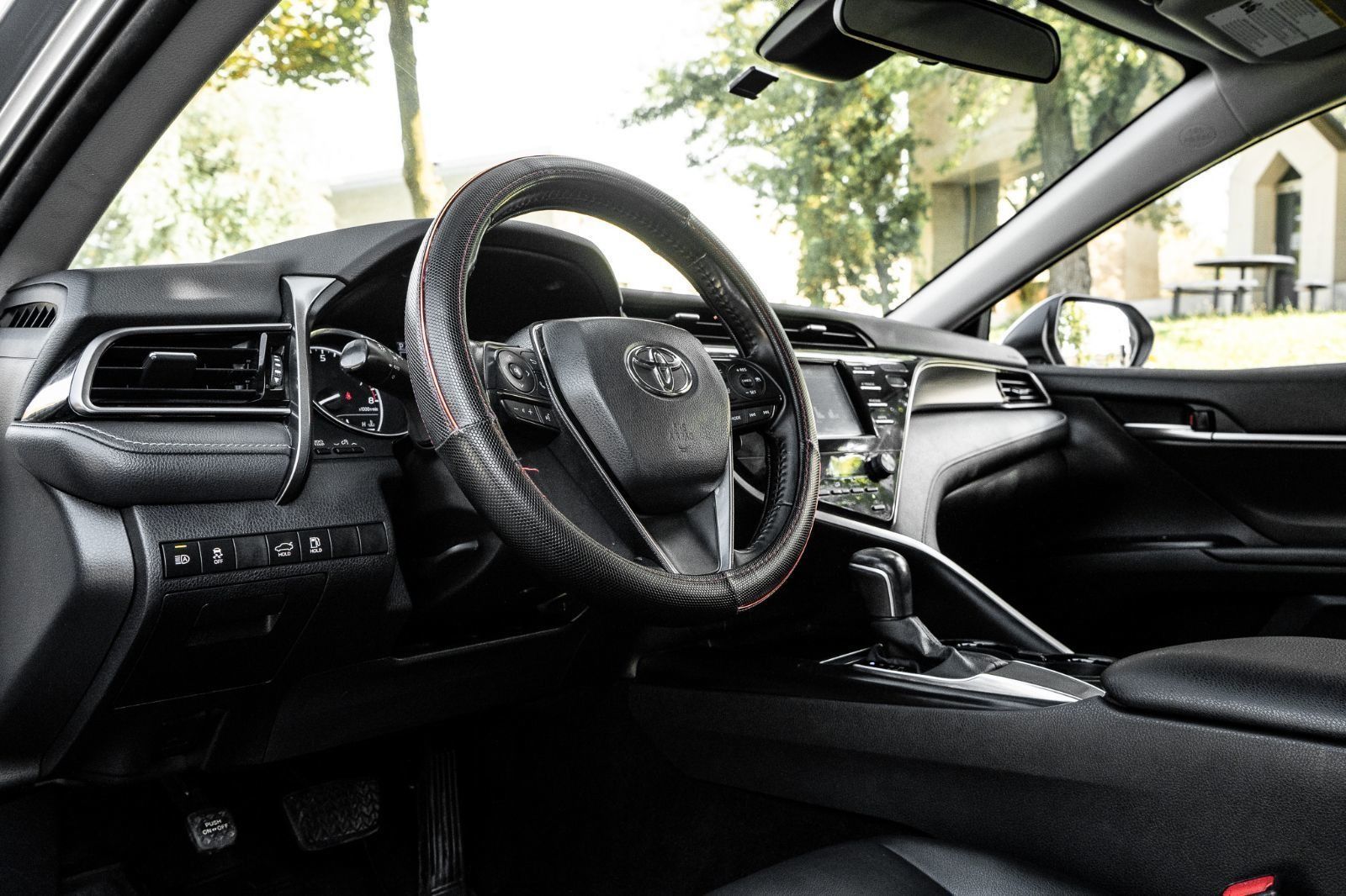 2020 Toyota Camry SE-21