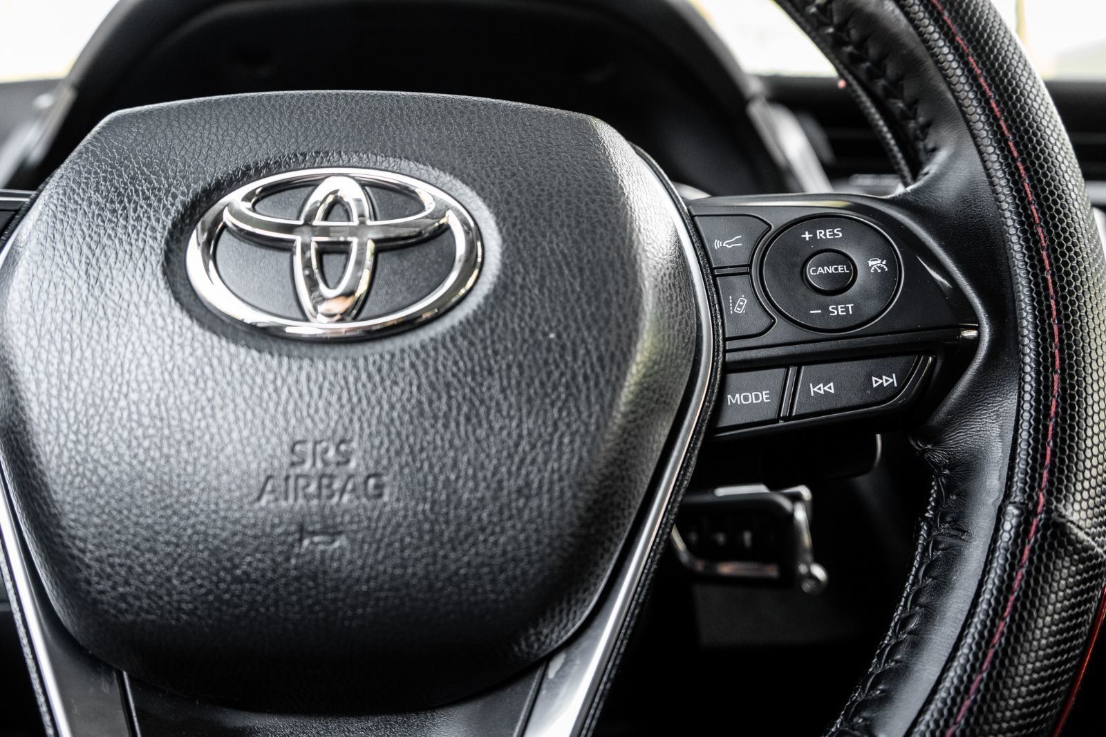 2020 Toyota Camry SE-12
