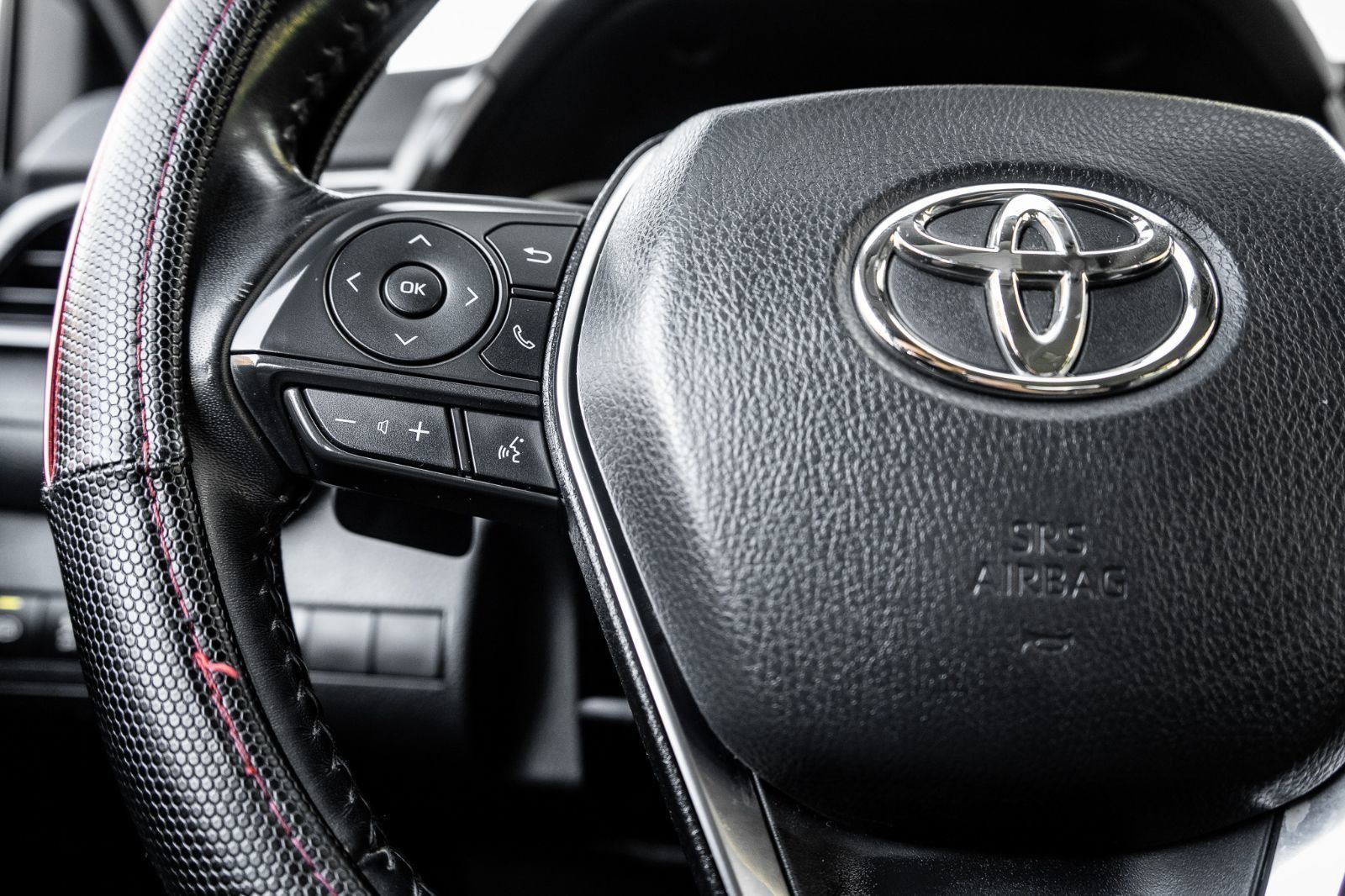 2020 Toyota Camry SE-11