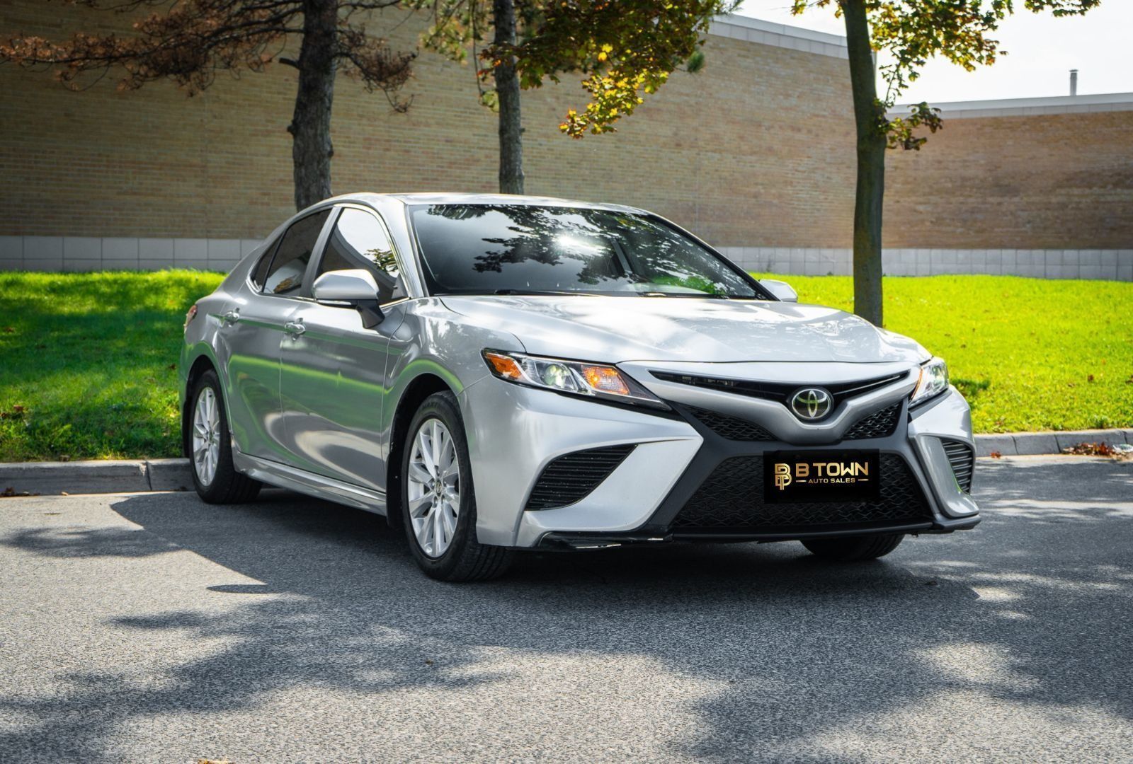 2020 Toyota Camry SE-2