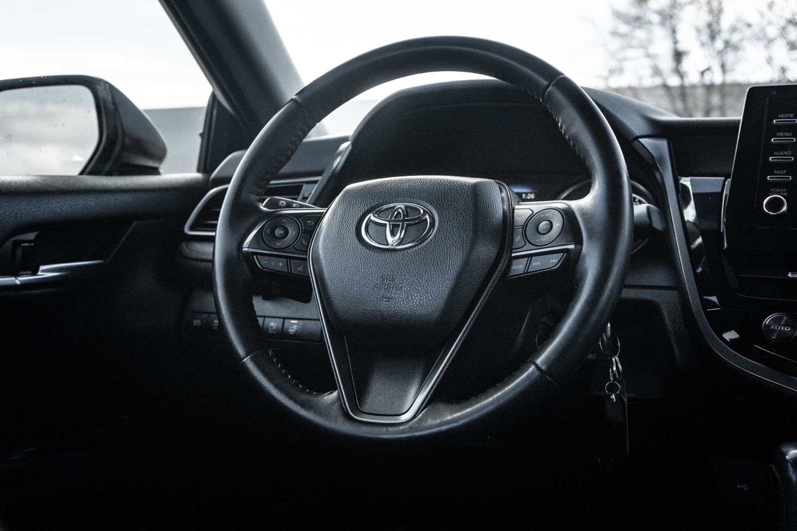 2022 Toyota Camry SE-8