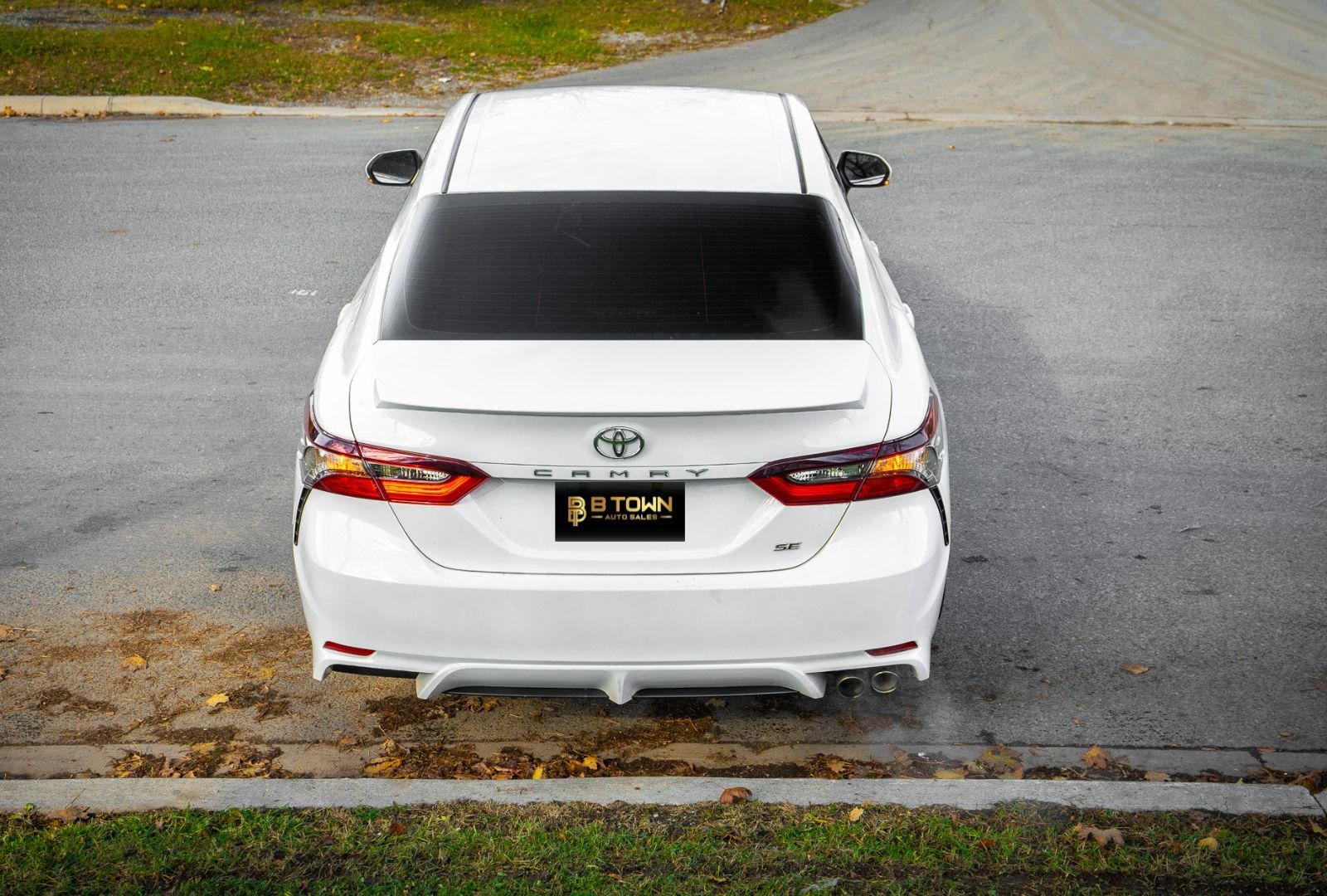 2022 Toyota Camry SE-6