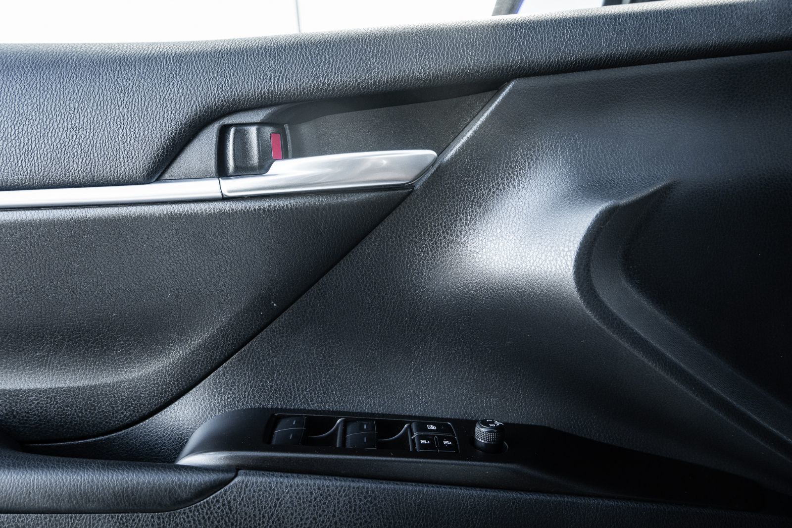 2022 Toyota Camry SE-17