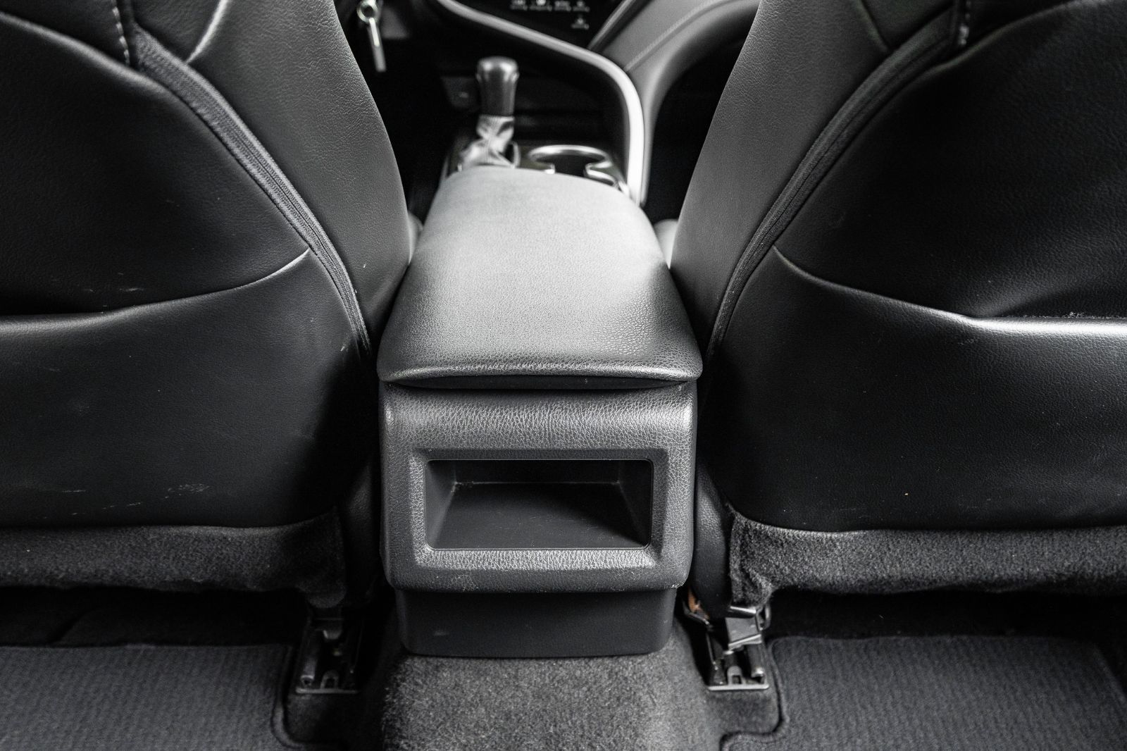 2022 Toyota Camry SE-24