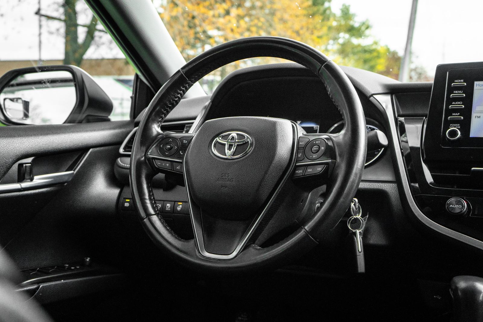 2022 Toyota Camry SE-10