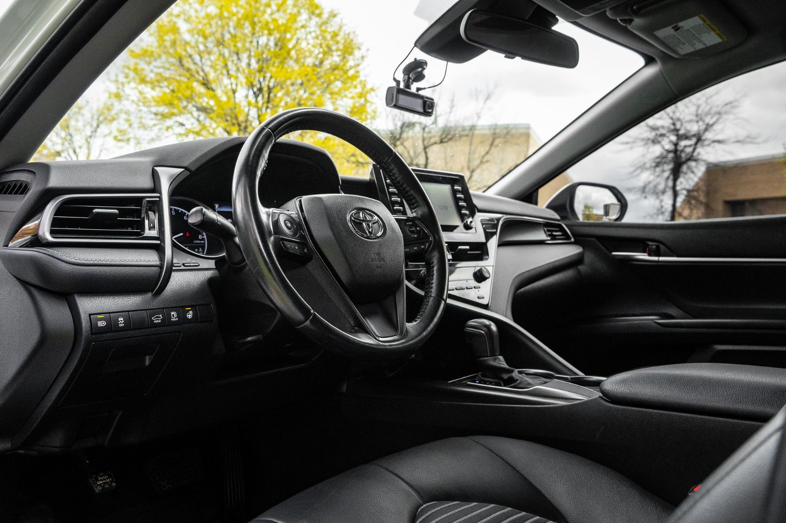 2022 Toyota Camry SE-19