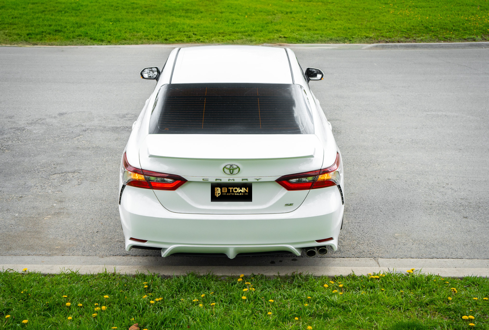2022 Toyota Camry SE-6