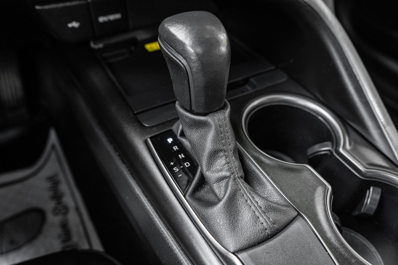 2024 Toyota Camry SE UPGRADE-16