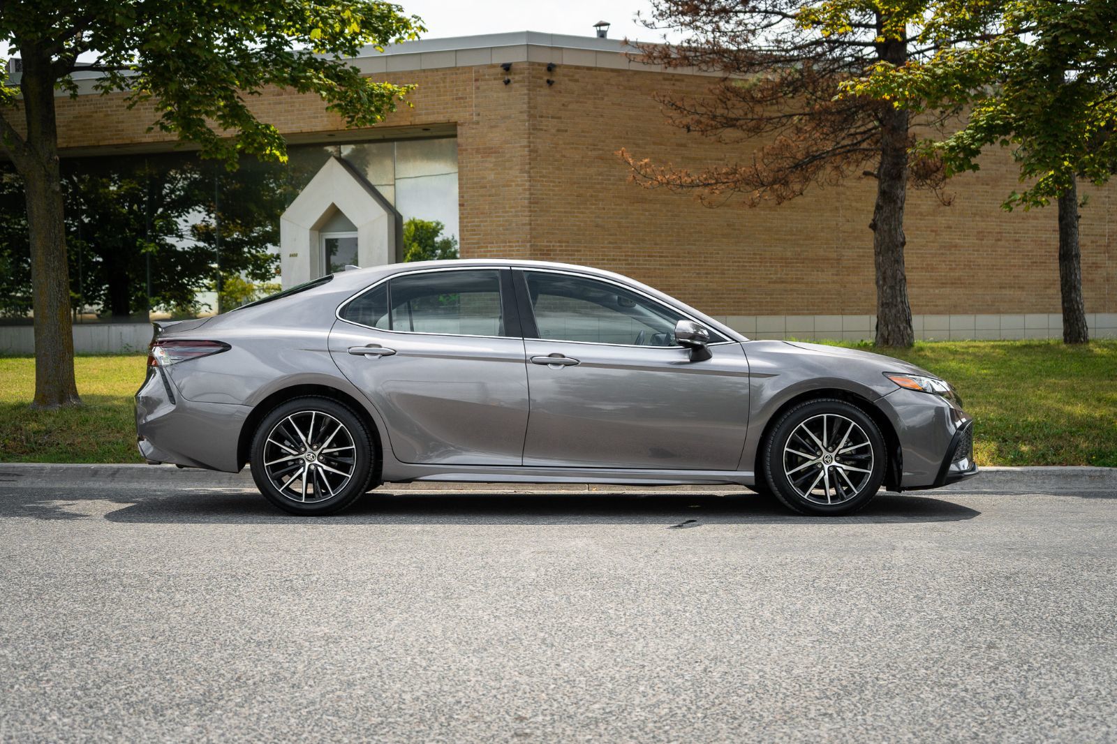 2024 Toyota Camry SE UPGRADE-3