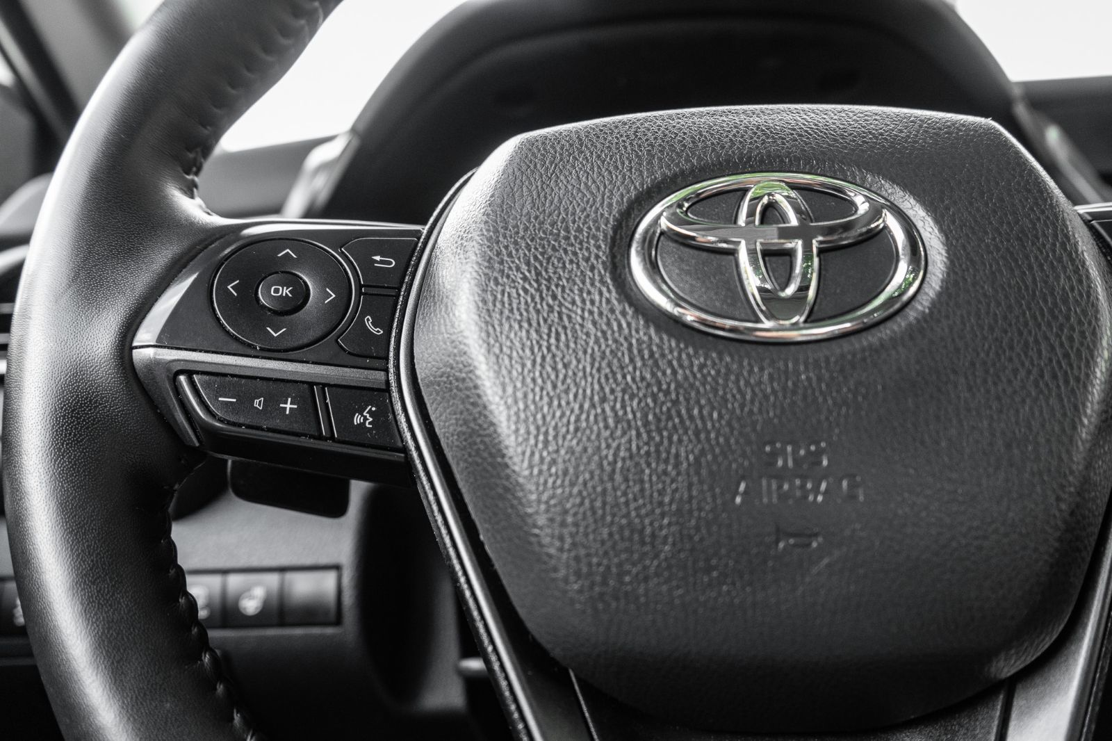 2024 Toyota Camry SE UPGRADE-10