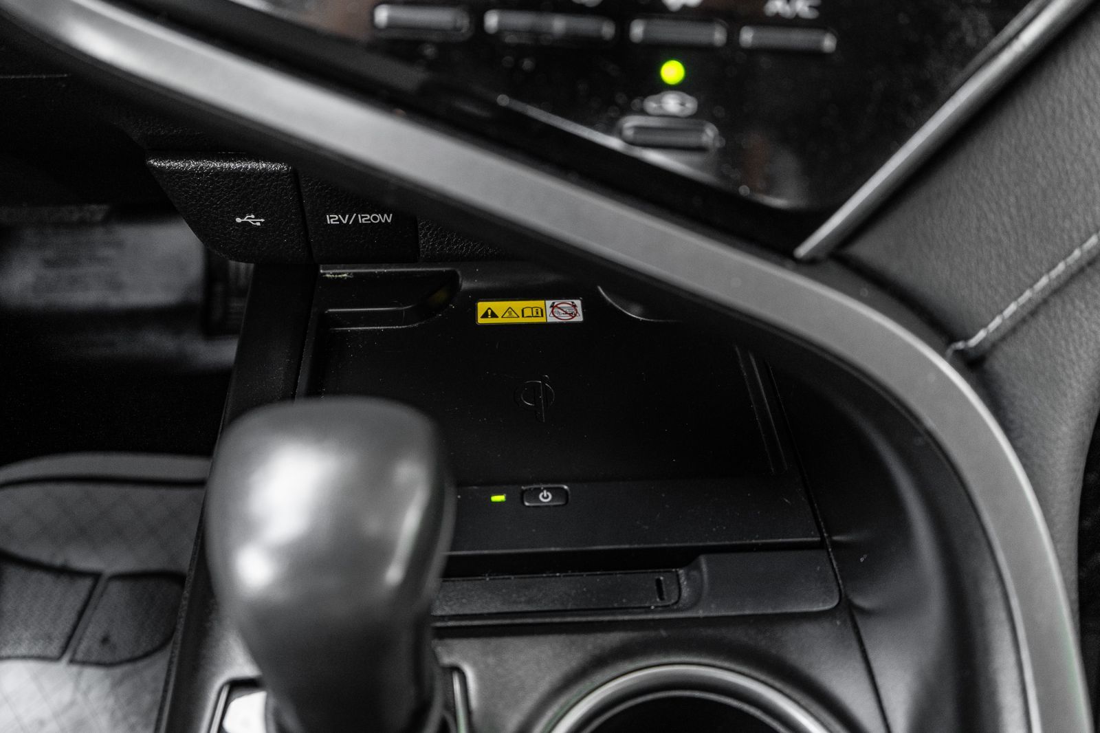 2024 Toyota Camry SE UPGRADE-15