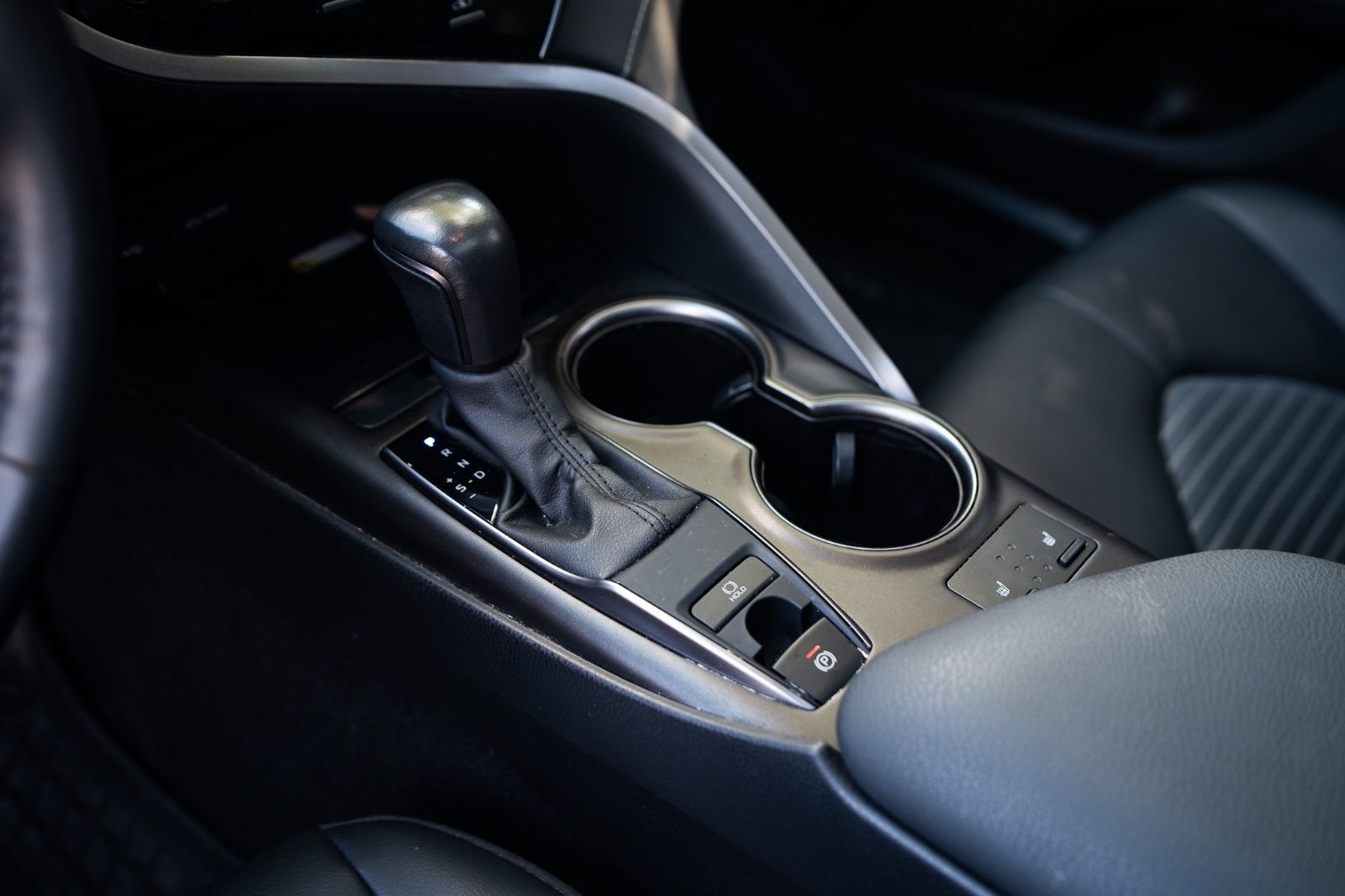 2024 Toyota Camry SE UPGRADE AWD-16