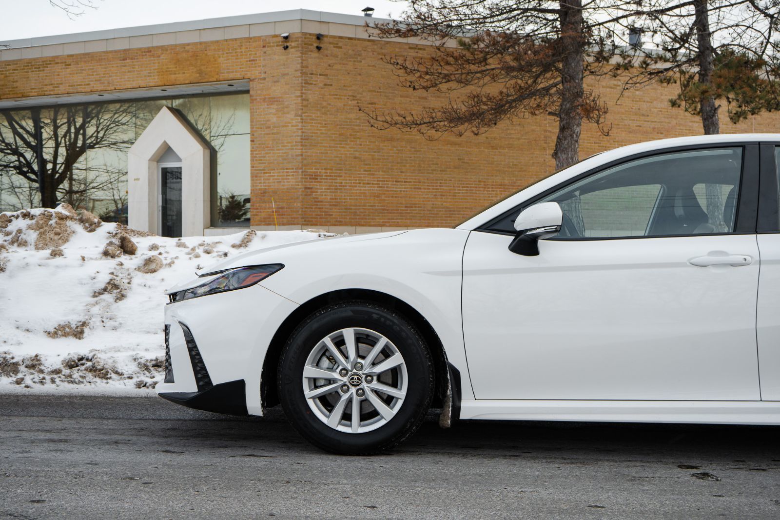 2025 Toyota Camry SE Hybrid-5