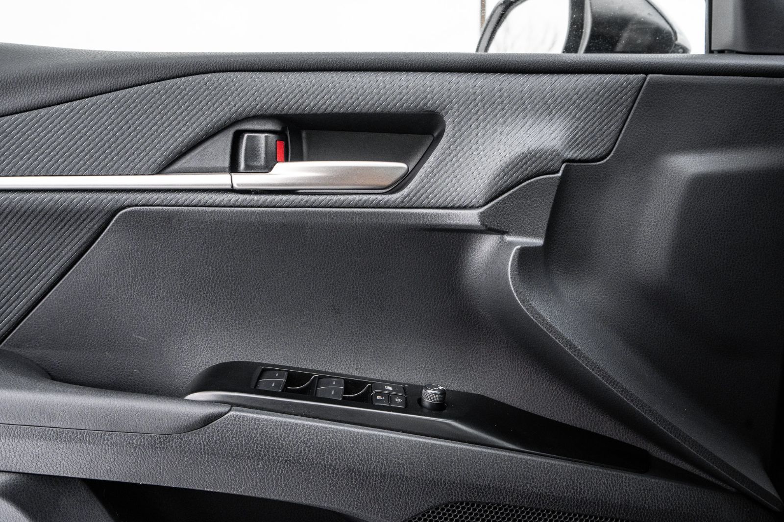 2025 Toyota Camry SE UPGRADE-22