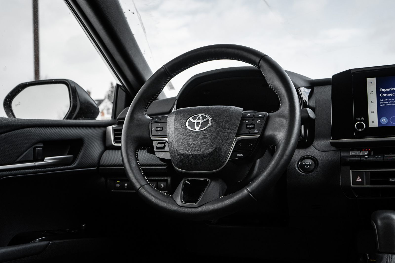 2025 Toyota Camry SE UPGRADE-8