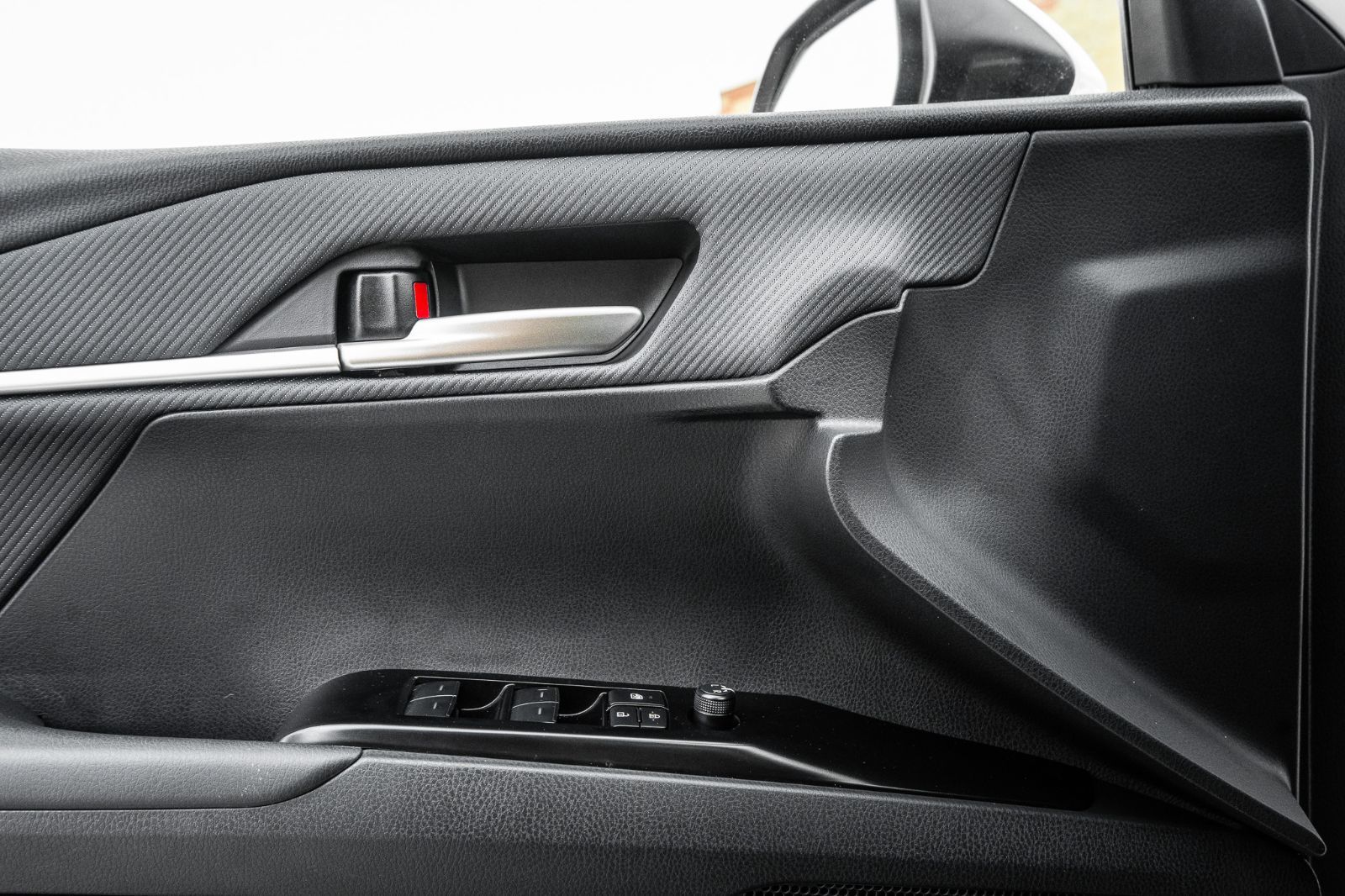 2025 Toyota Camry SE UPGRADE HYBRID-24