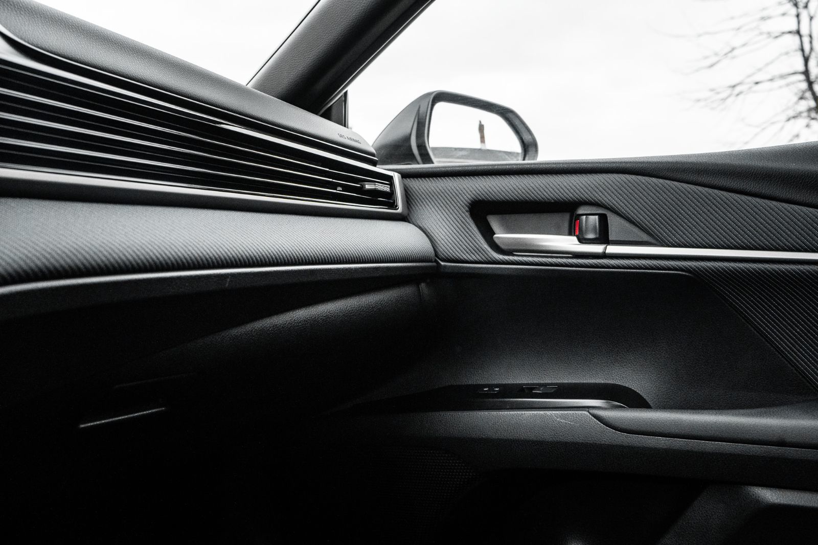 2025 Toyota Camry SE UPGRADE HYBRID-21