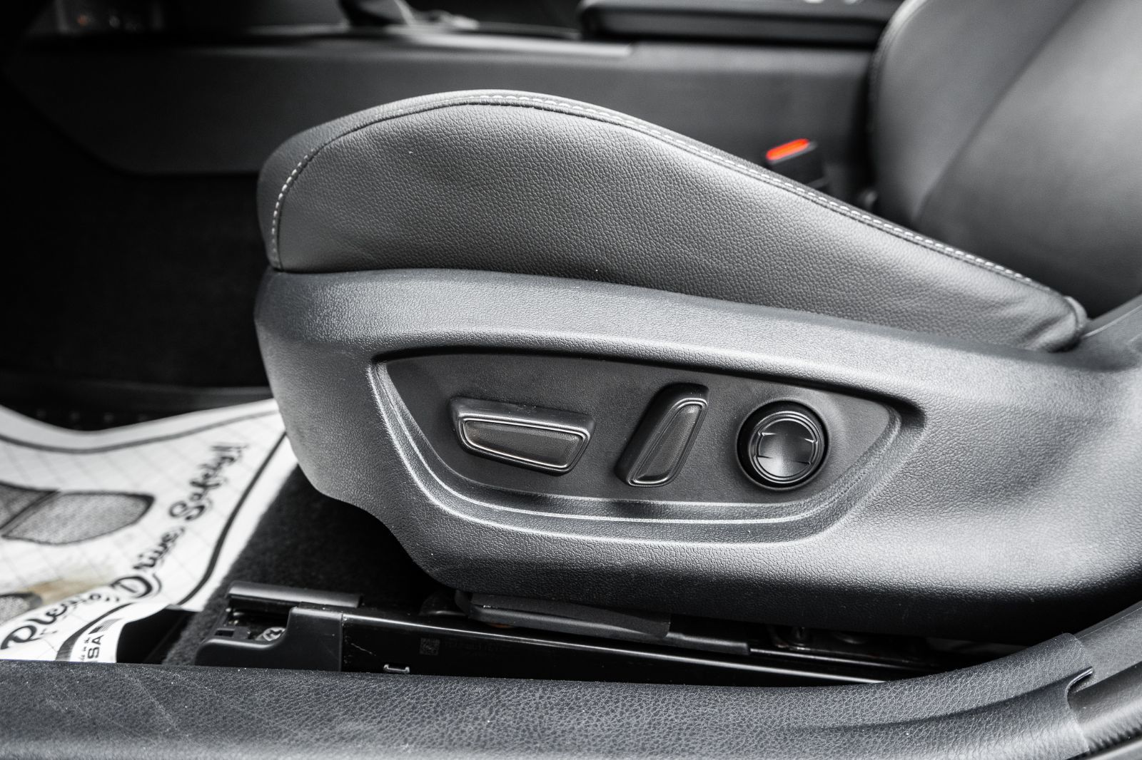 2025 Toyota Camry SE UPGRADE HYBRID-28