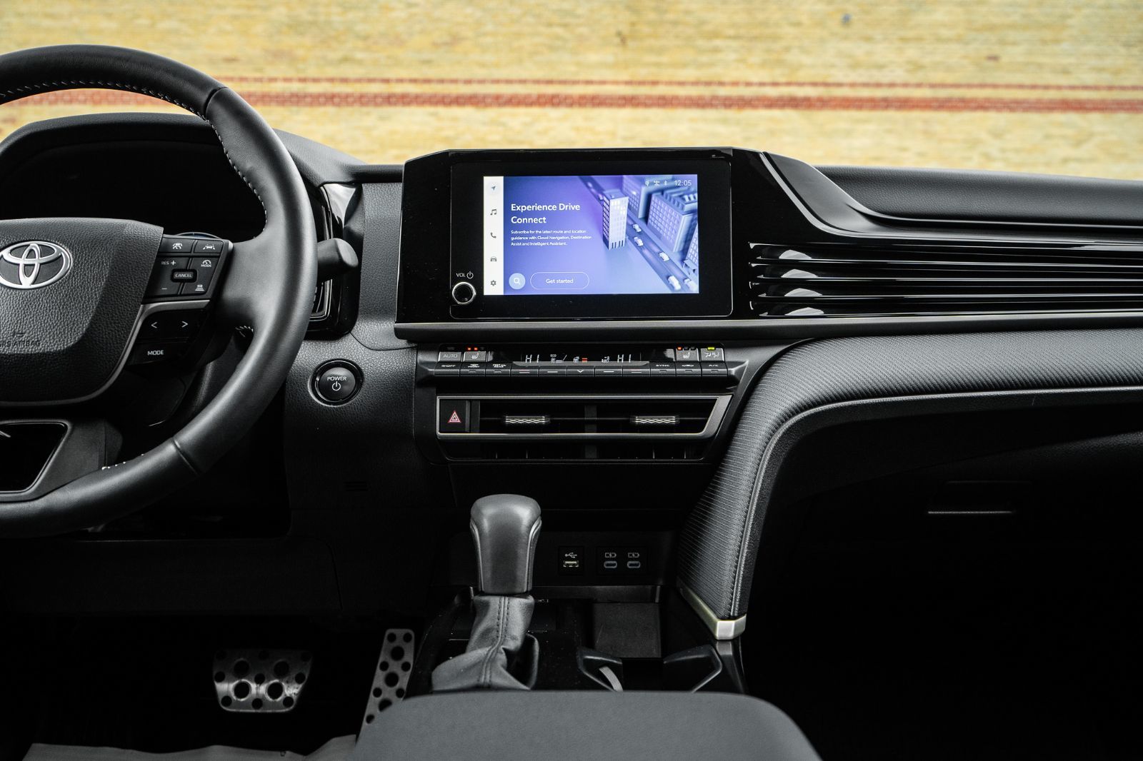 2025 Toyota Camry SE UPGRADE HYBRID-8