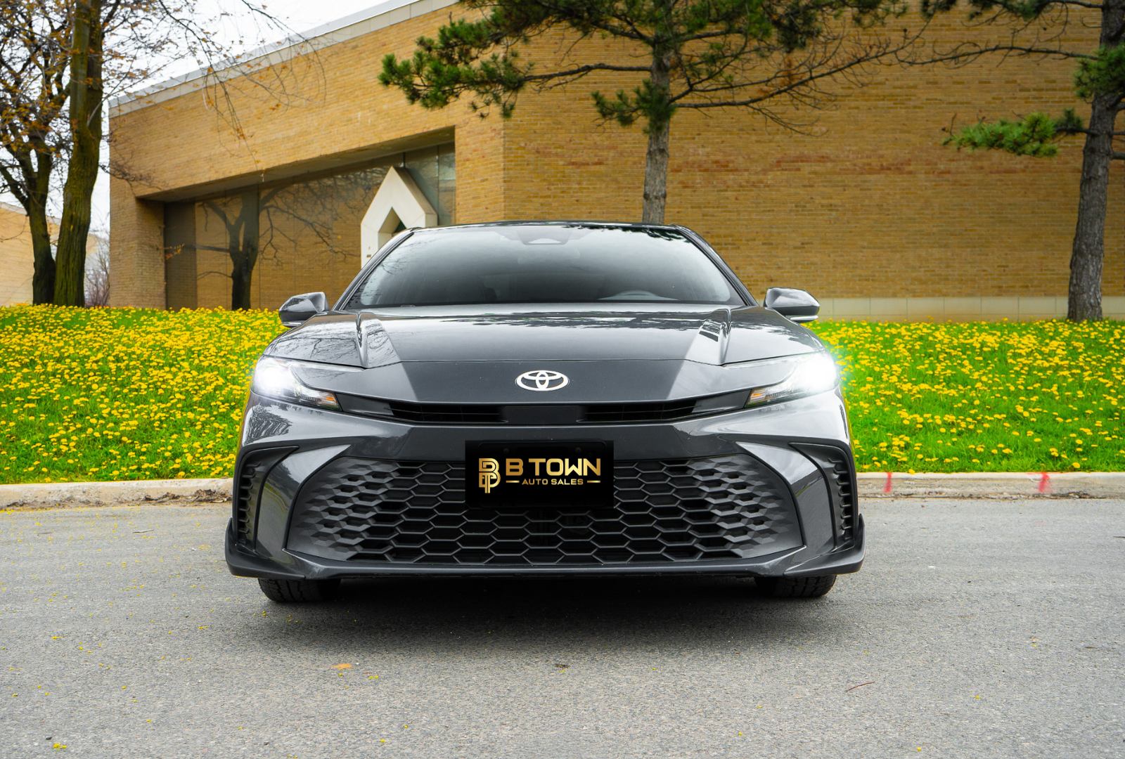 2026 Toyota Camry SE-1