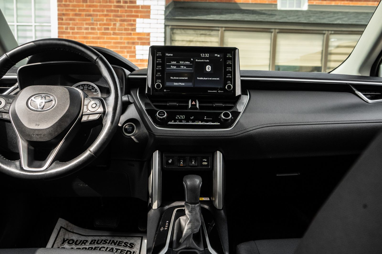 2022 Toyota Corolla Cross LE-8