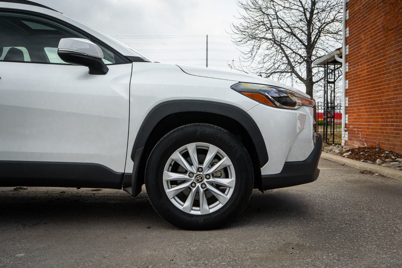 2022 Toyota Corolla Cross LE-4