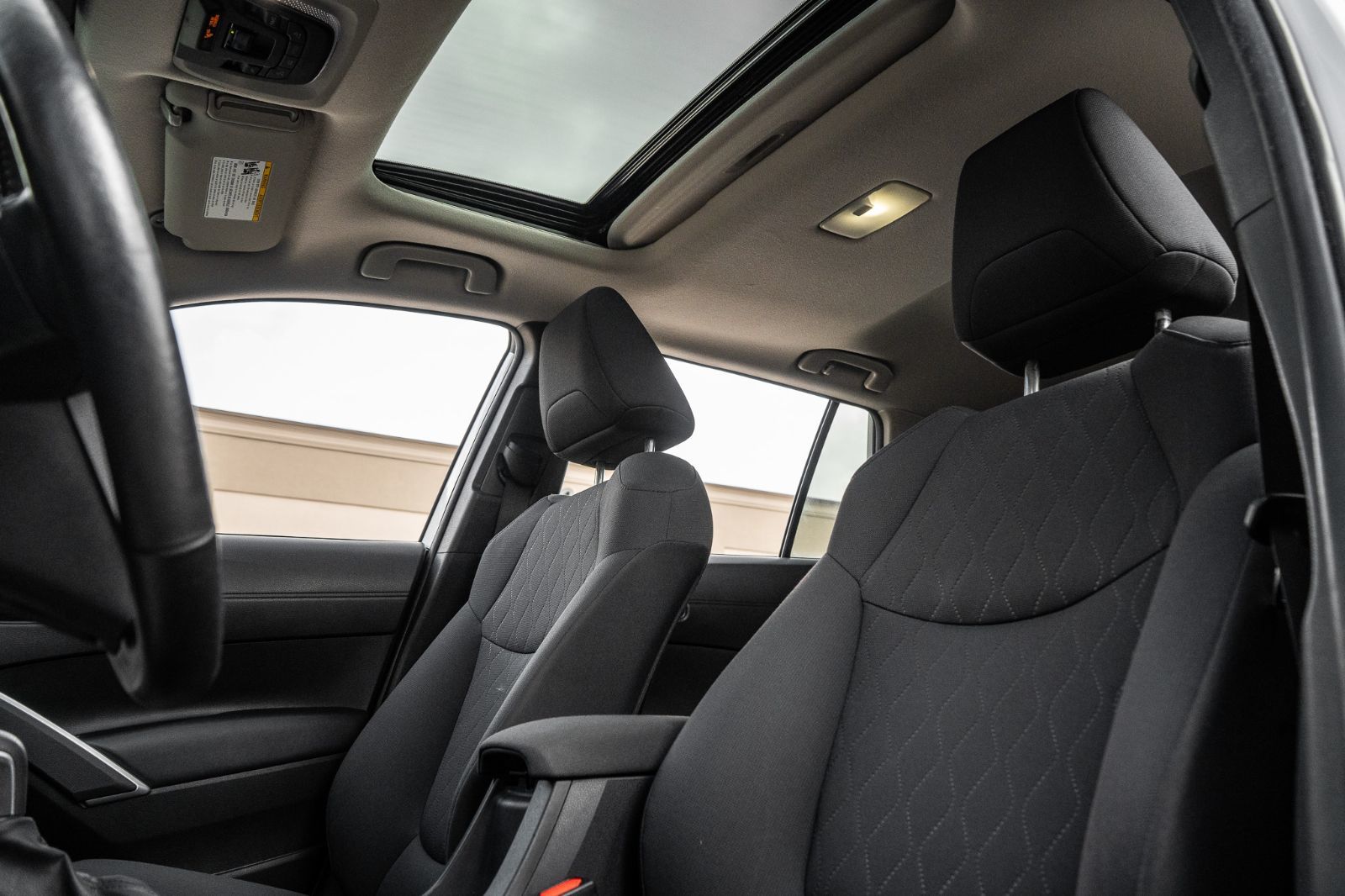 2022 Toyota Corolla Cross LE-29