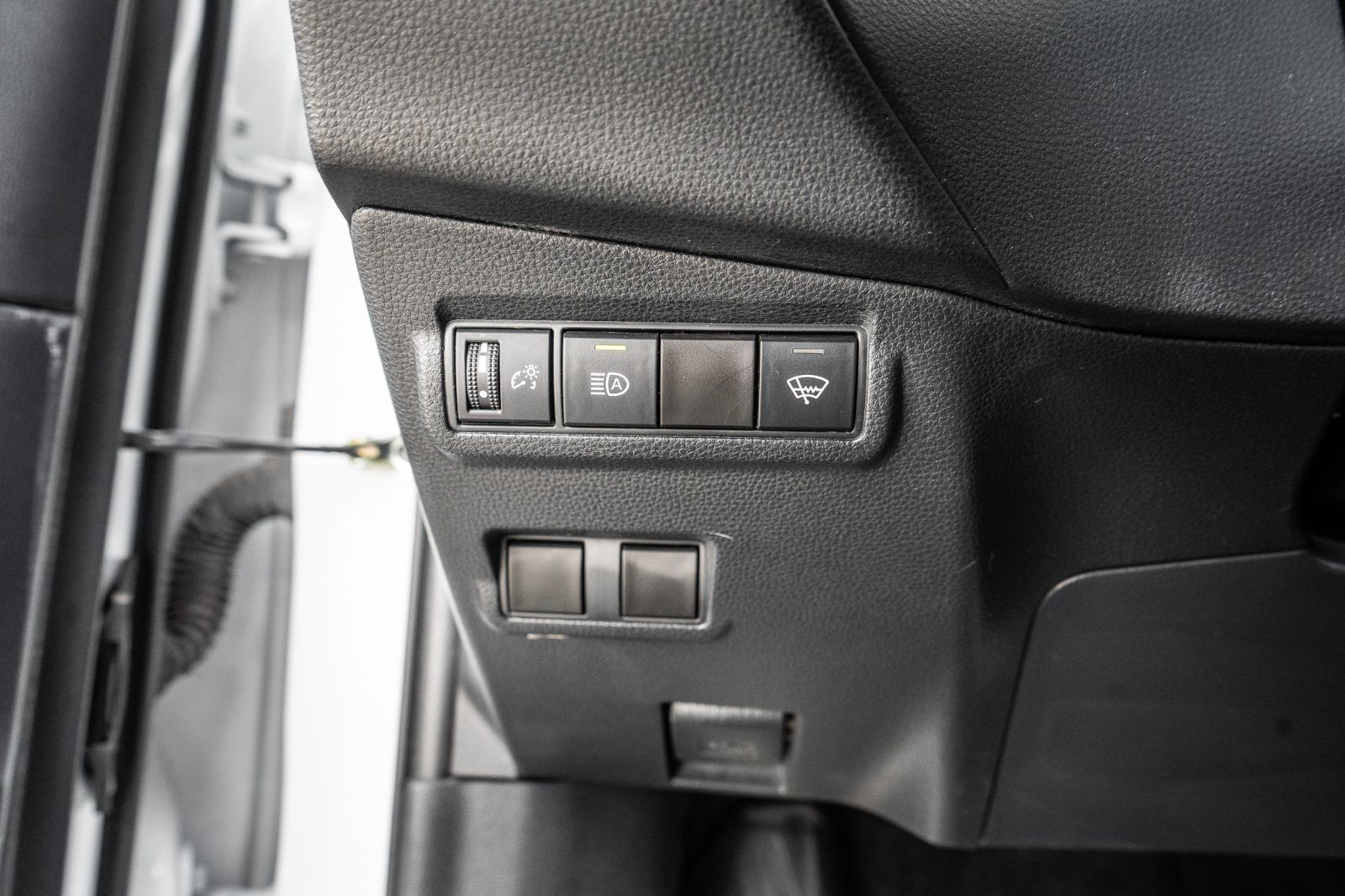 2022 Toyota Corolla Cross LE-25