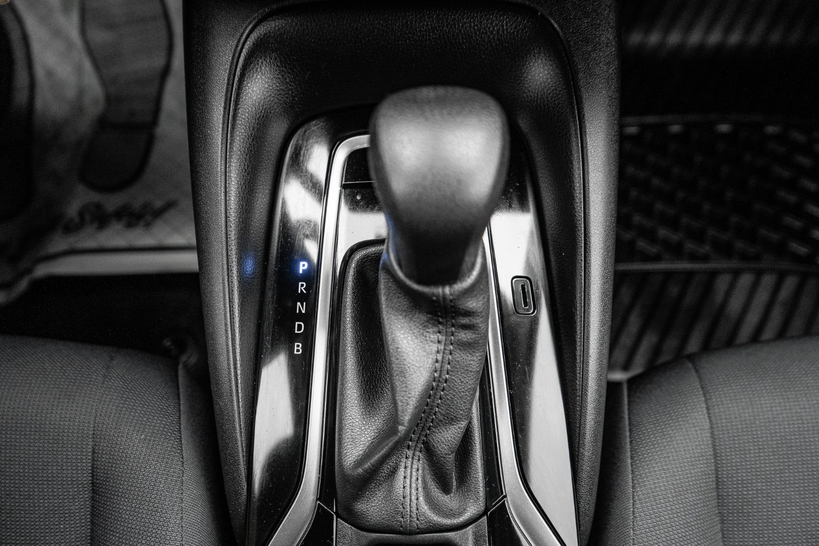 2020 Toyota Corolla LE-16