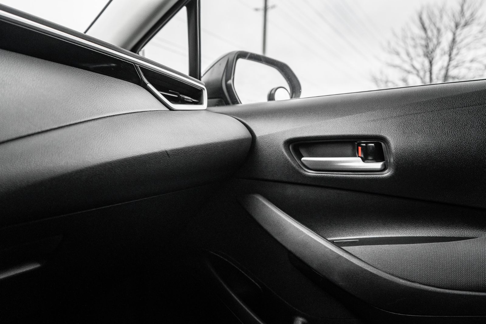 2020 Toyota Corolla LE-18