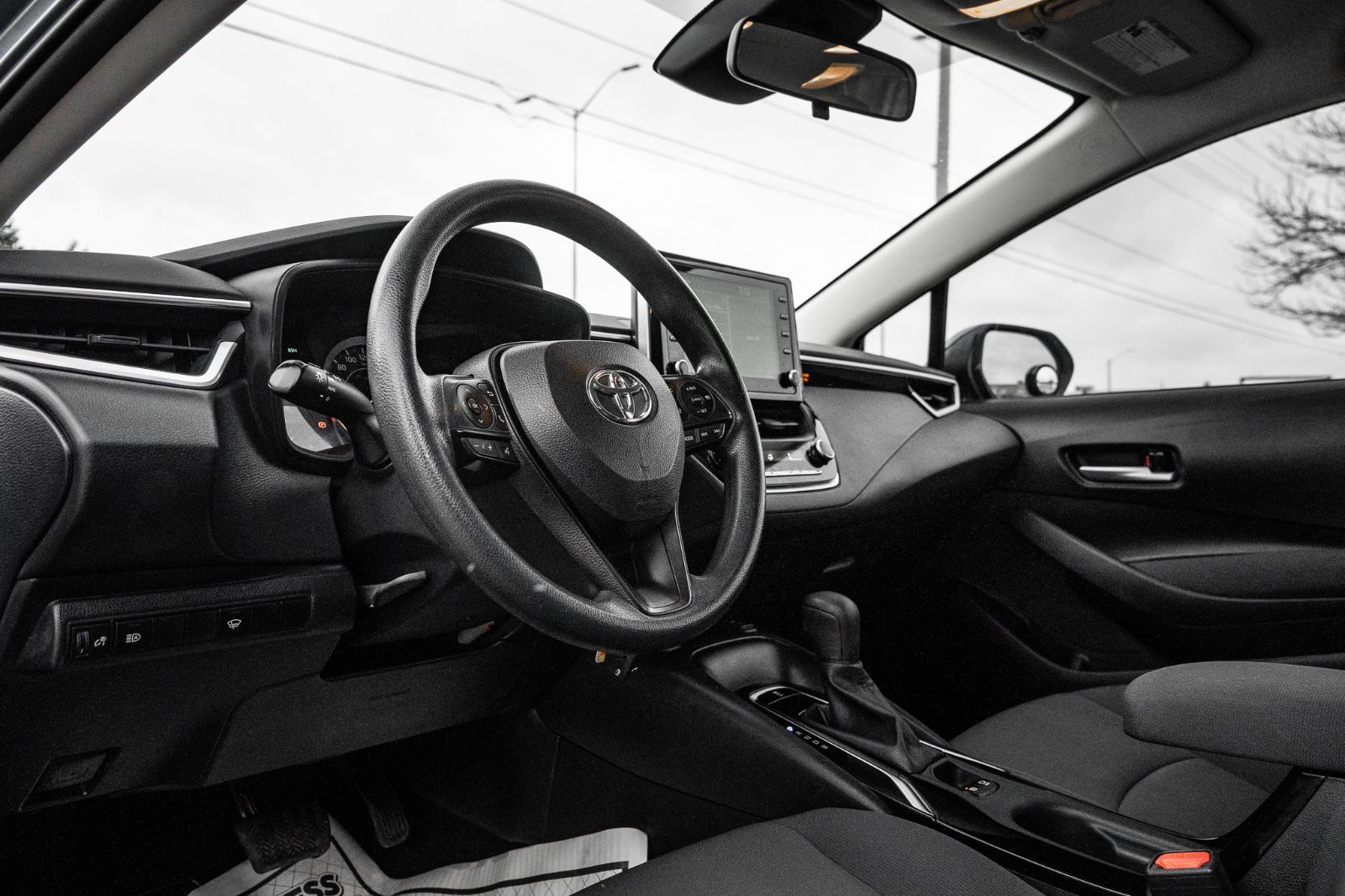 2020 Toyota Corolla LE-21