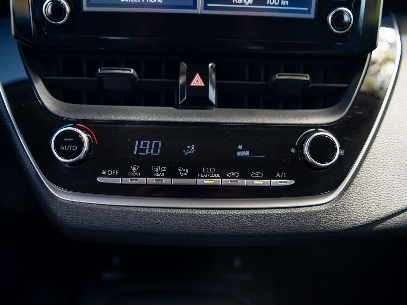 2021 Toyota Corolla LE-13