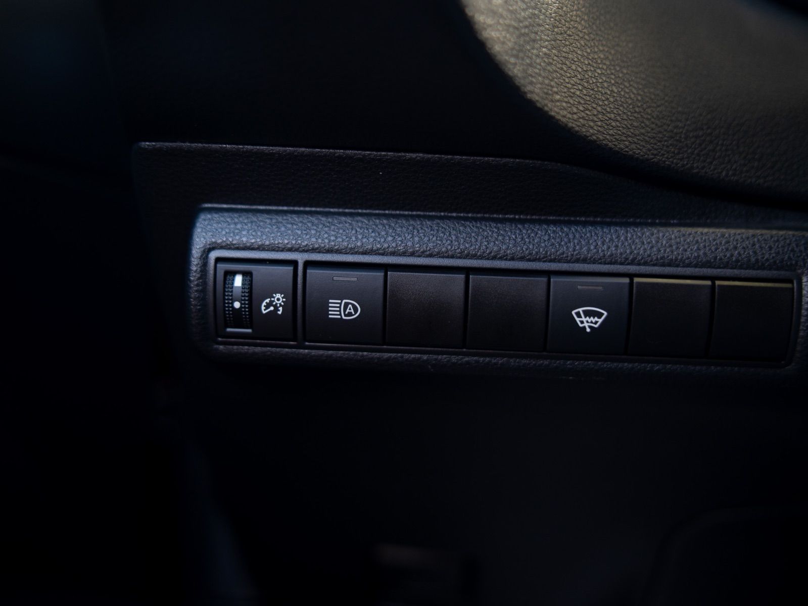 2021 Toyota Corolla LE-18