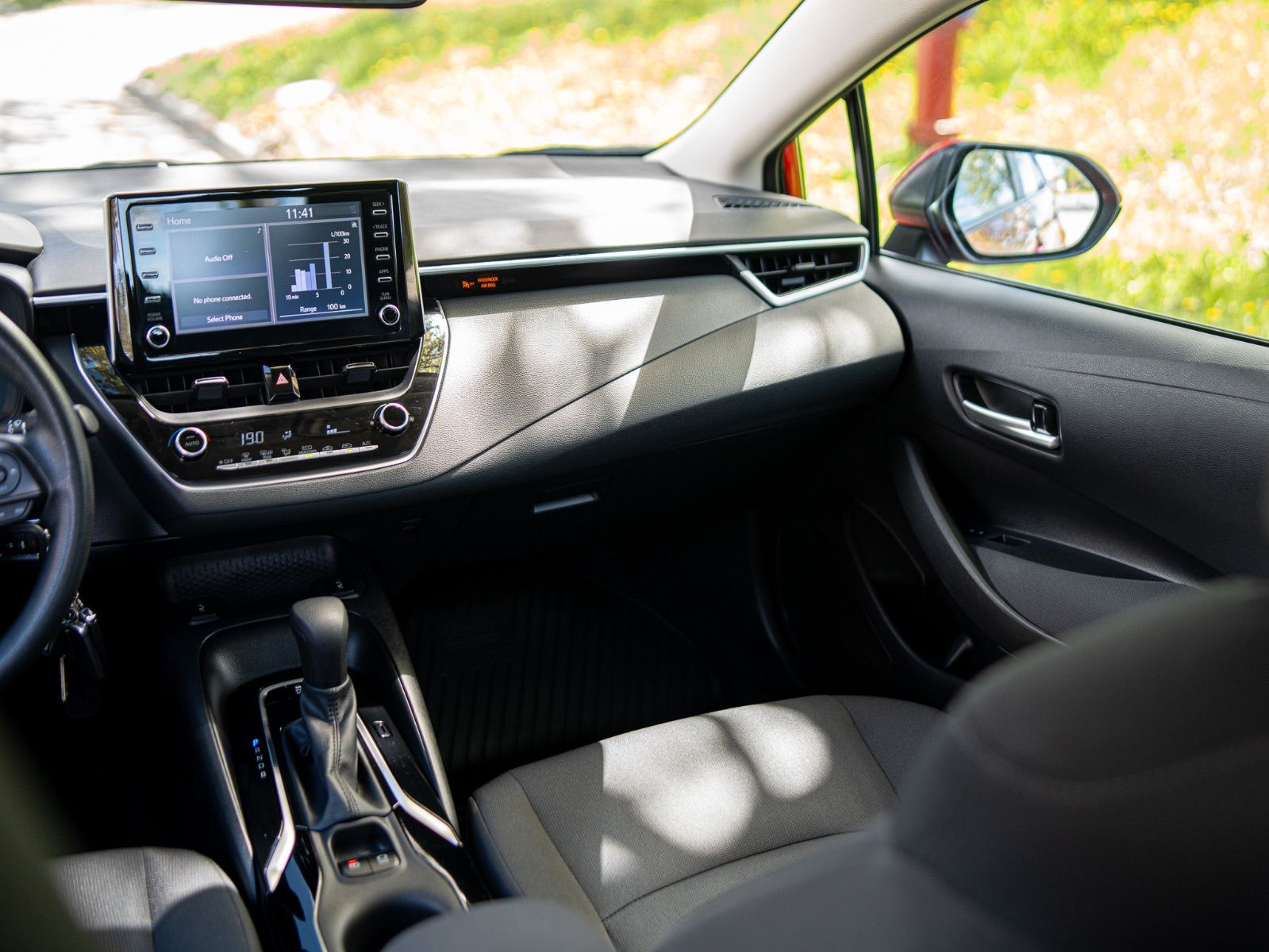 2021 Toyota Corolla LE-16