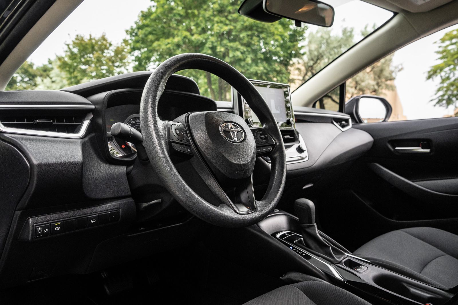 2021 Toyota Corolla Le-24