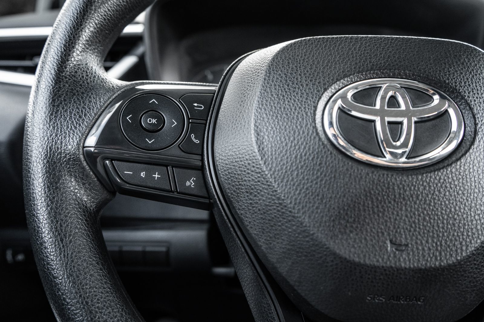 2023 Toyota Corolla L-11