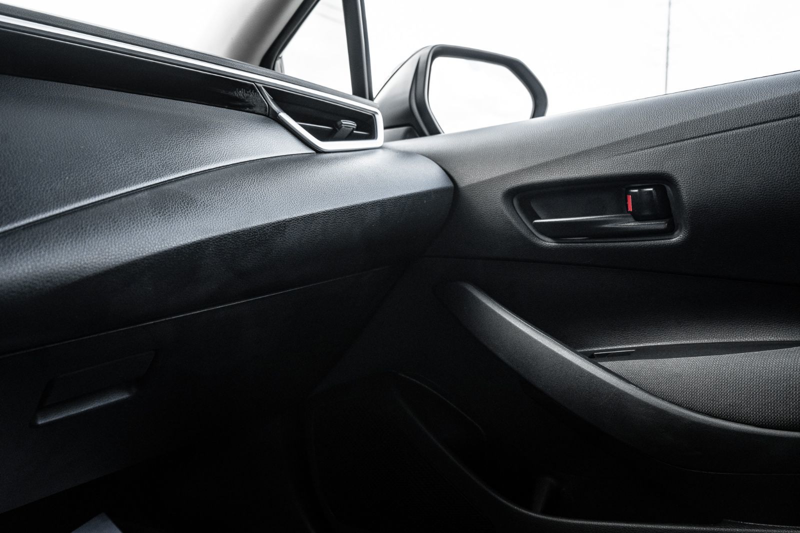 2023 Toyota Corolla L-18