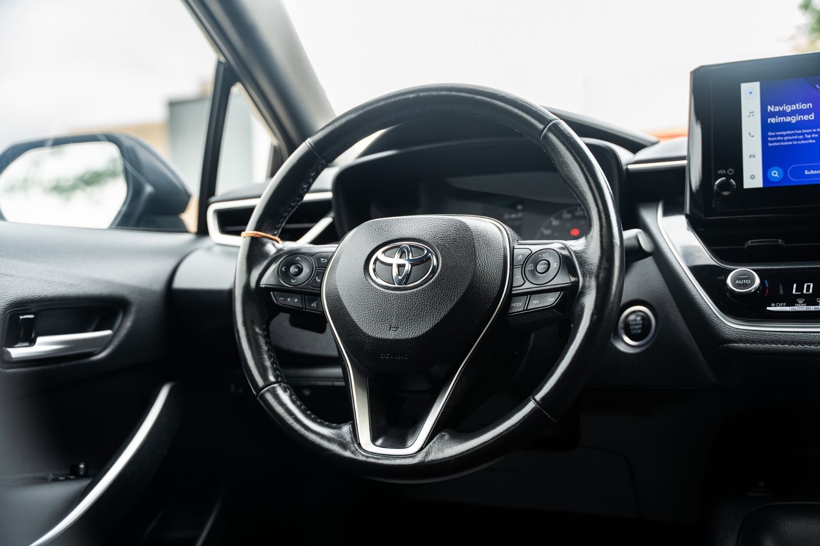 2023 Toyota Corolla SE UPGRADE-11