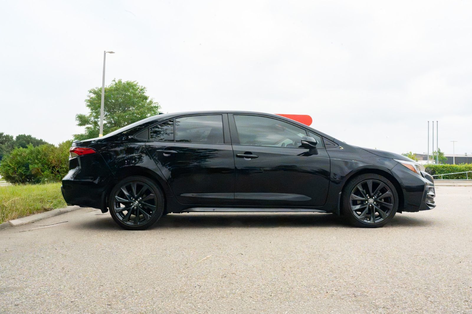 2023 Toyota Corolla SE UPGRADE-2
