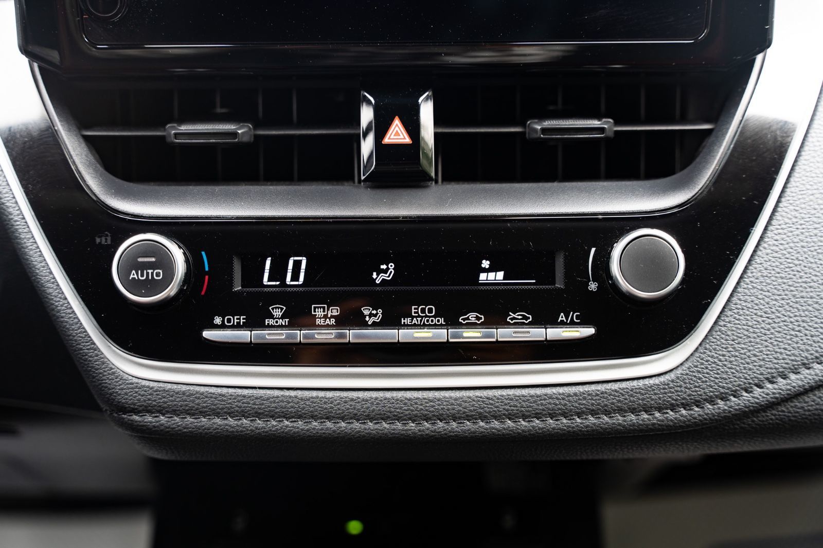 2023 Toyota Corolla SE UPGRADE-18