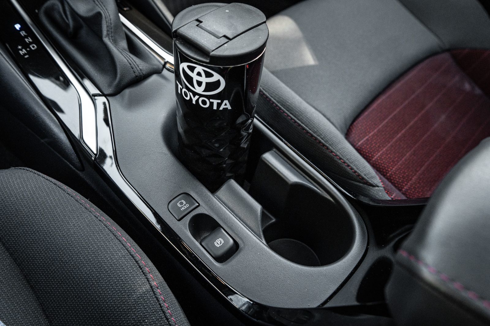 2025 Toyota Corolla SE UPGRADE-18