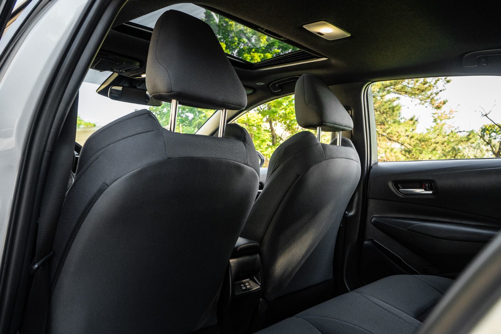 2025 Toyota Corolla SE UPGRADE-26