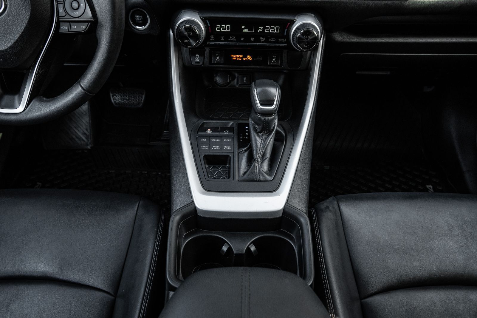 2020 Toyota RAV4 XLE PREMIUM AWD-9