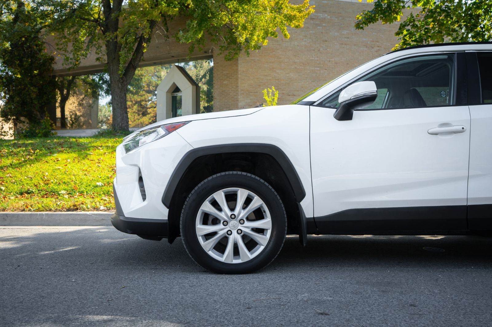 2020 Toyota RAV4 XLE PREMIUM AWD-5