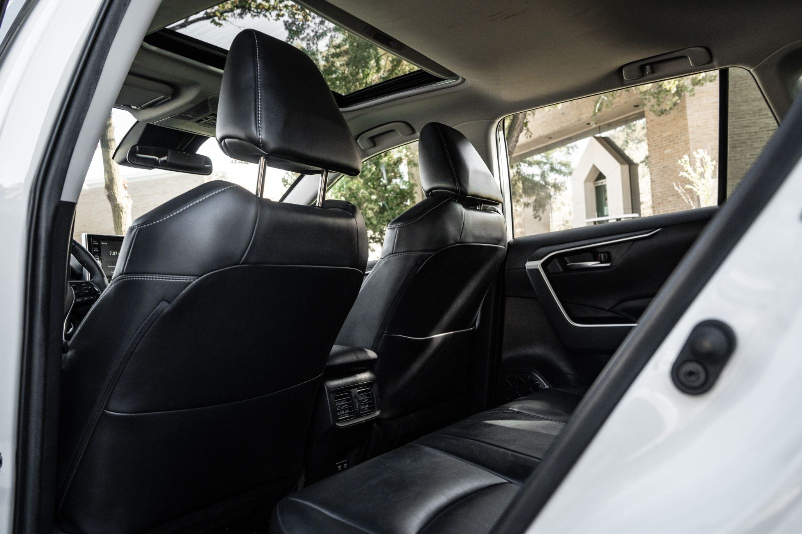 2020 Toyota RAV4 XLE PREMIUM AWD-29
